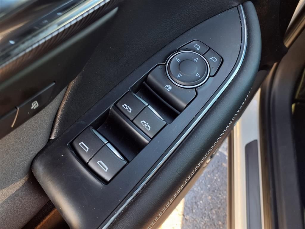 Certified 2025 Buick Envision Sport Touring image 22