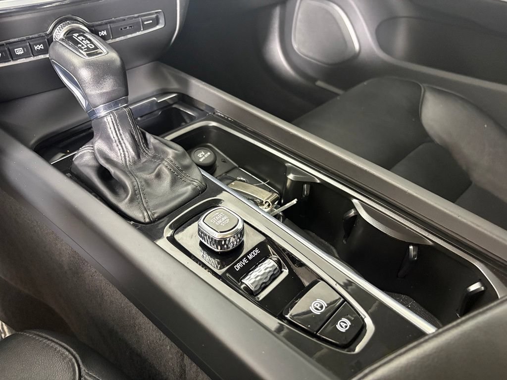 Used 2020 Volvo S60 T5 Momentum FWD image 31