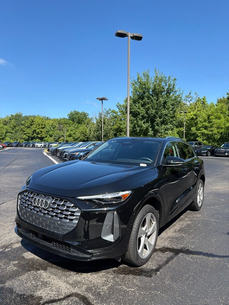 Certified 2025 Audi Q5 Premium w/ Premium Plus