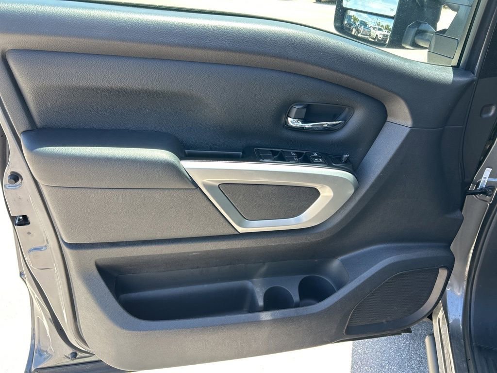 Certified 2024 Nissan Titan SV w/ SV Convenience Package image 19