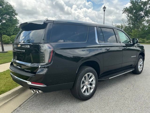 New 2026 Chevrolet Suburban Premier w/ Sun And Tow Package AWD/4WD image 8