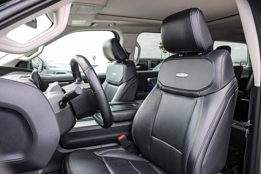 Used 2025 Ford Expedition Platinum AWD/4WD image 18