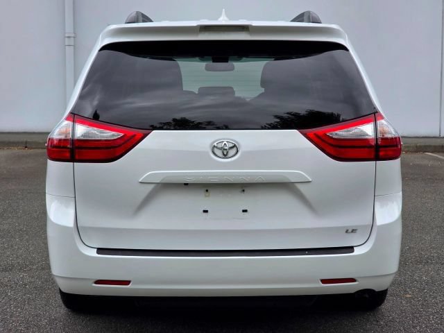 Used 2019 Toyota Sienna LE w/ LE Preferred Package FWD image 6