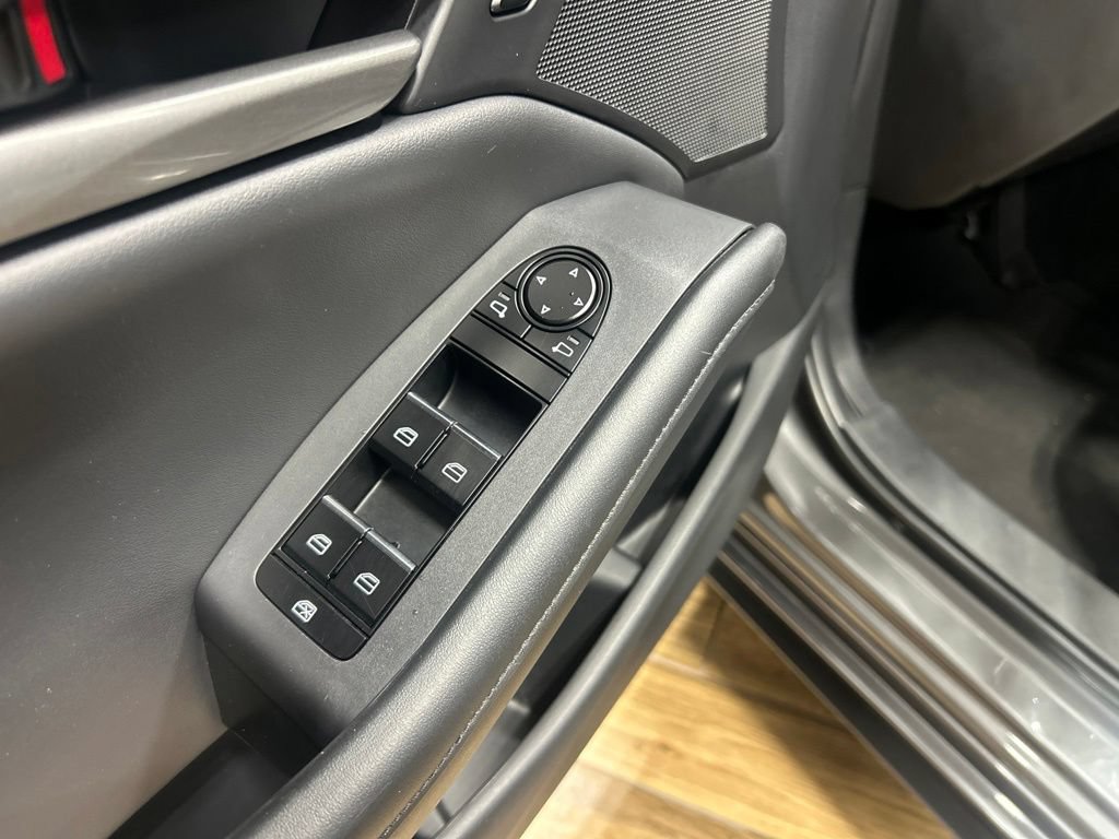 Used 2021 MAZDA MAZDA3 s FWD image 20