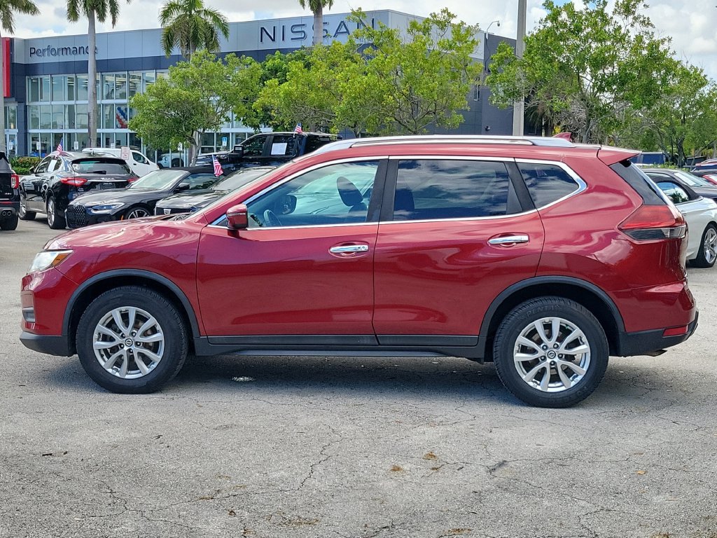 Used 2018 Nissan Rogue SV AWD/4WD image 10