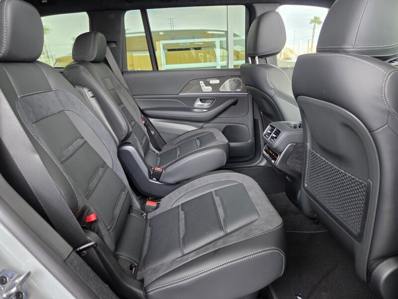 New 2026 Mercedes-Benz GLS 63 AMG 4MATIC image 17