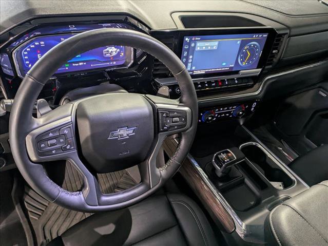Used 2024 Chevrolet Silverado 1500 LT Trail Boss w/ Convenience Package II image 11