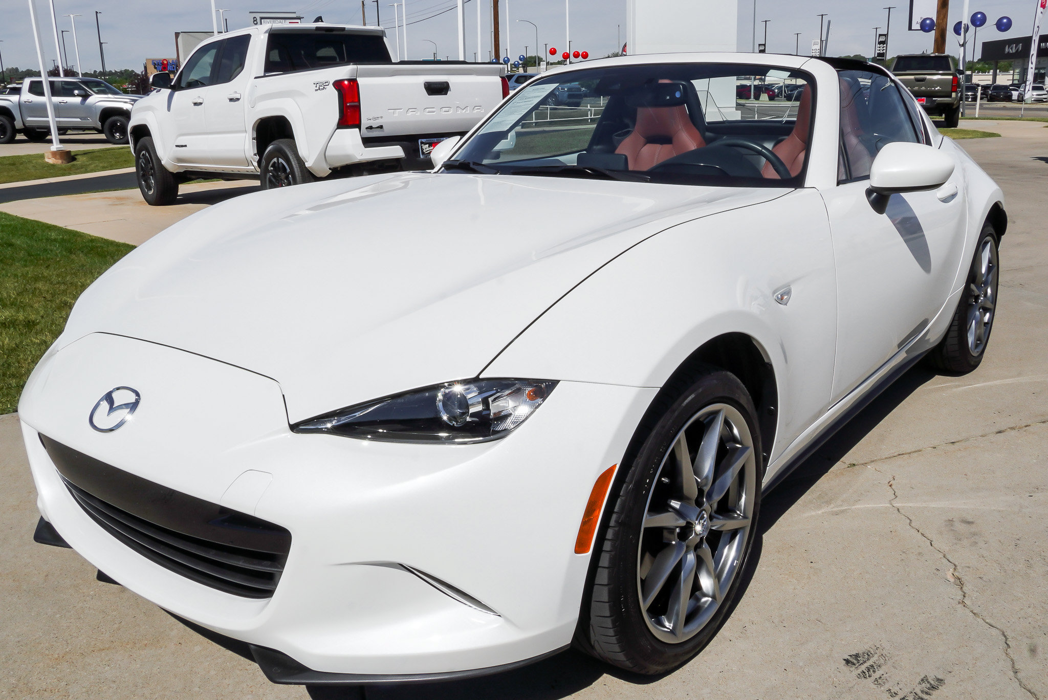 Used 2022 MAZDA MX-5 Miata RF Grand Touring w/ Weather Package RWD image 6