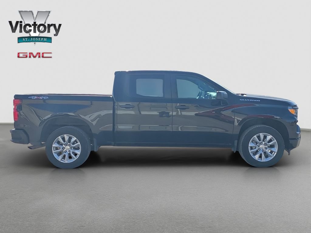 Used 2023 Chevrolet Silverado 1500 Custom image 18