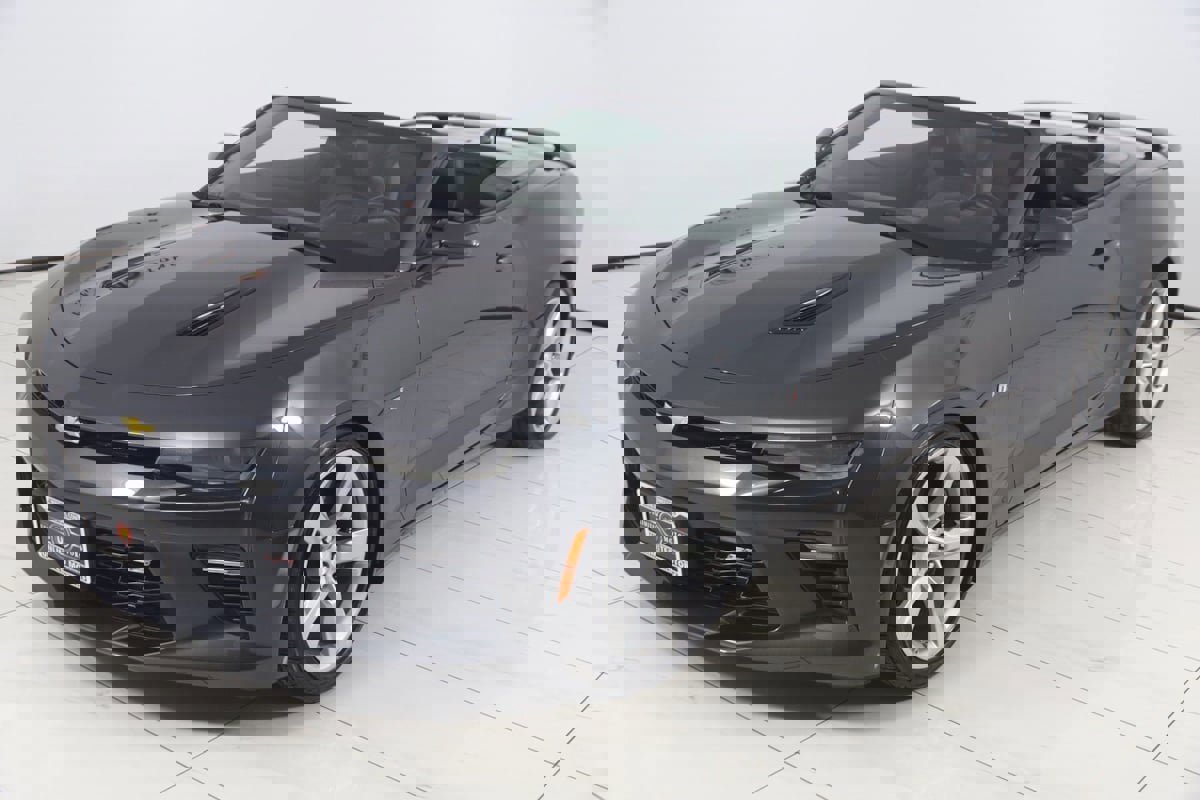 Used 2017 Chevrolet Camaro SS image 26