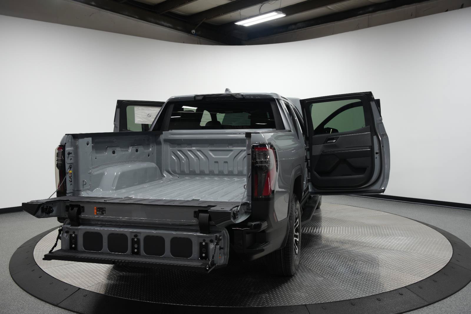 New 2026 GMC Sierra EV Elevation AWD/4WD image 11
