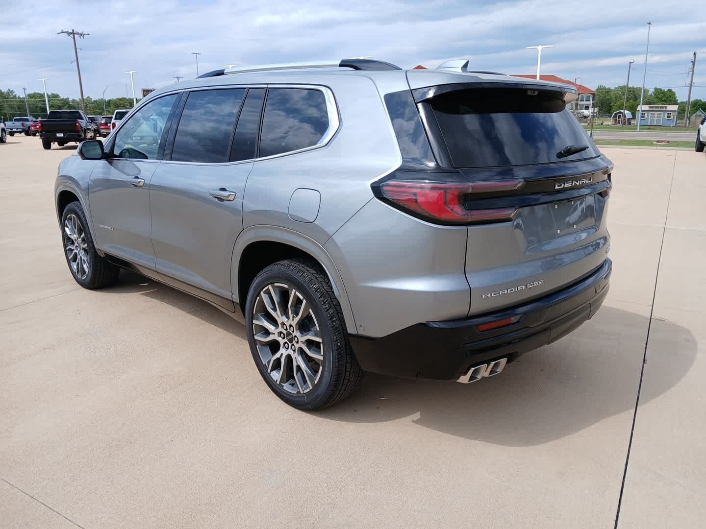 New 2026 GMC Acadia Denali Ultimate w/ LPO, Floor Liner Package AWD/4WD image 3