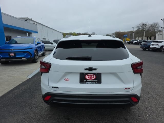 New 2026 Chevrolet Trax RS w/ Driver Confidence Package FWD image 3