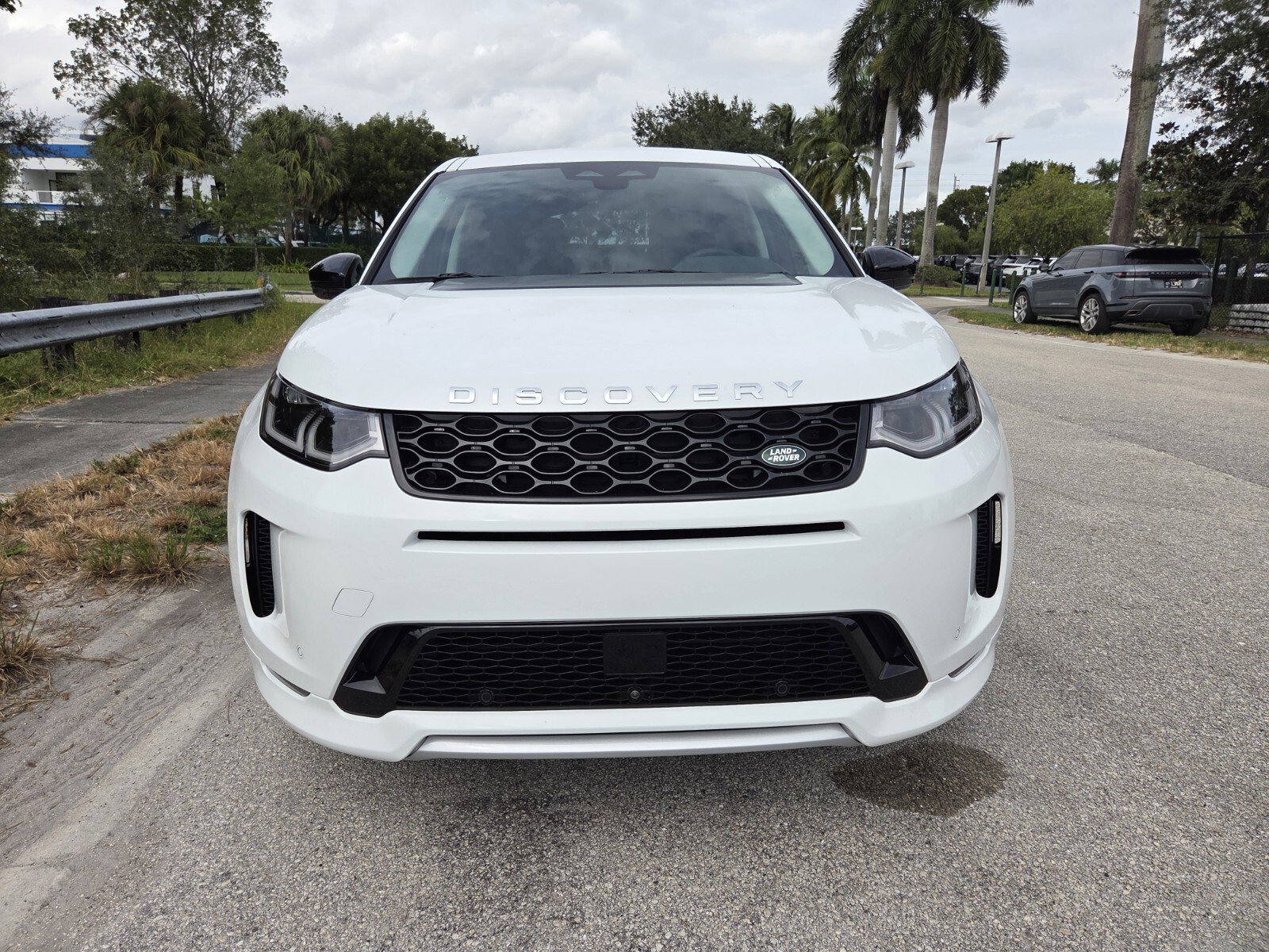 New 2025 Land Rover Discovery Sport S AWD/4WD image 8