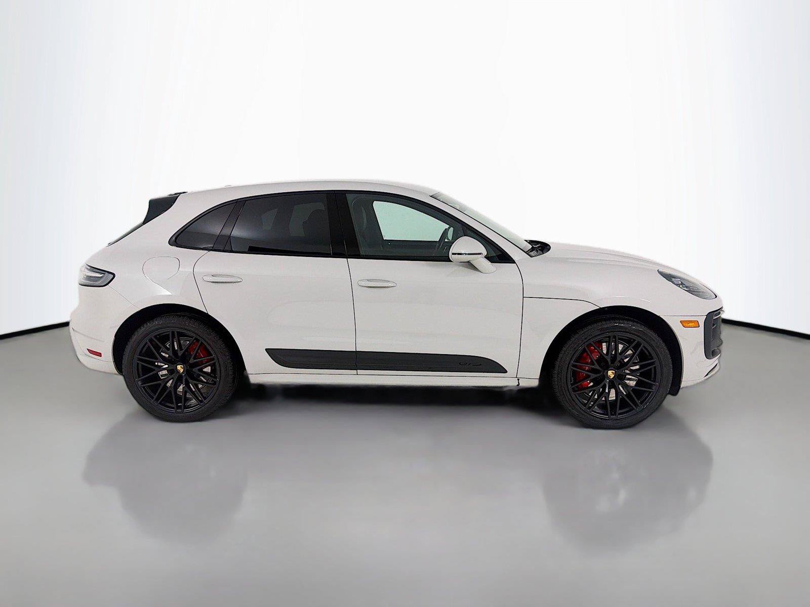 Certified 2023 Porsche Macan GTS AWD/4WD image 28