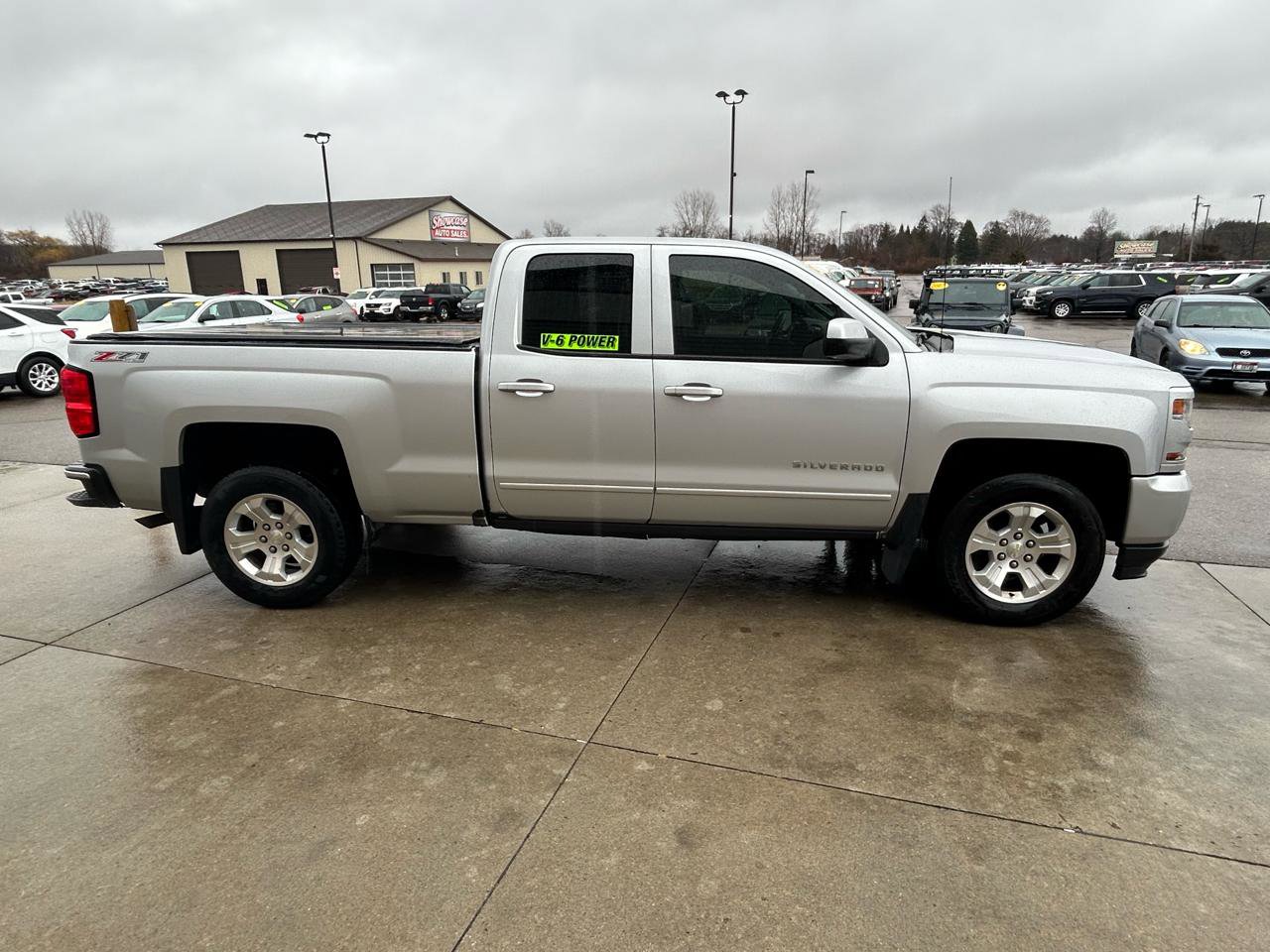 Used 2017 Chevrolet Silverado 1500 LT w/ All Star Edition image 4