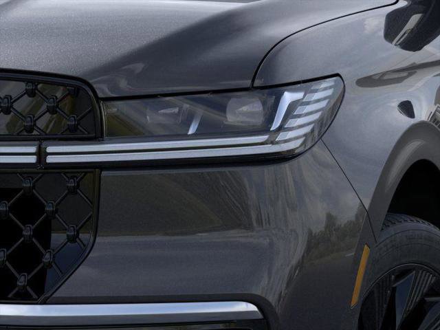 New 2026 Lincoln Navigator L Reserve w/ Jet Appearance Package image 18