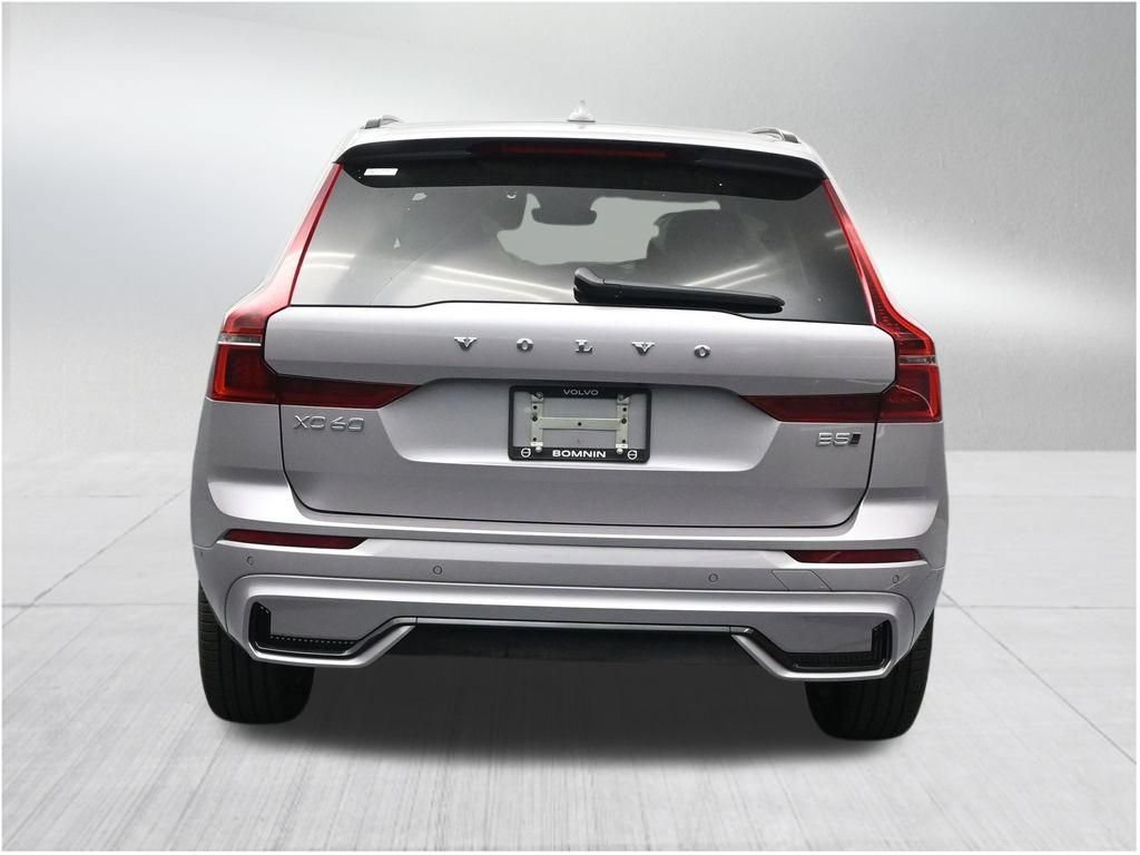 New 2026 Volvo XC60 B5 Plus AWD/4WD image 4