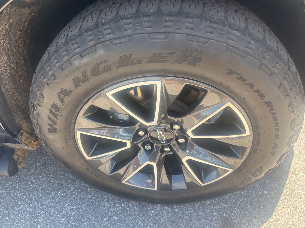 Used 2022 Chevrolet Tahoe Z71 w/ Off-Road Capability Package image 8