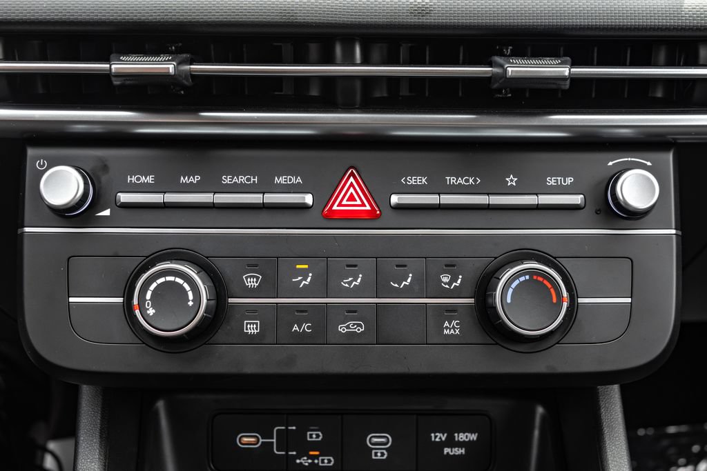 Used 2025 Hyundai Tucson SE AWD/4WD image 19