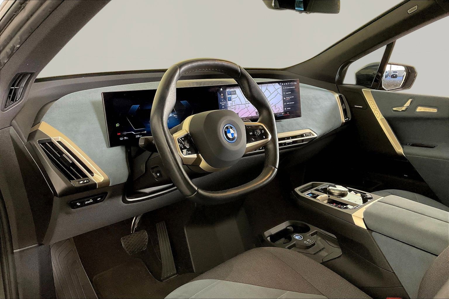 Certified 2022 BMW iX xDrive50 w/ Premium Package AWD/4WD image 14