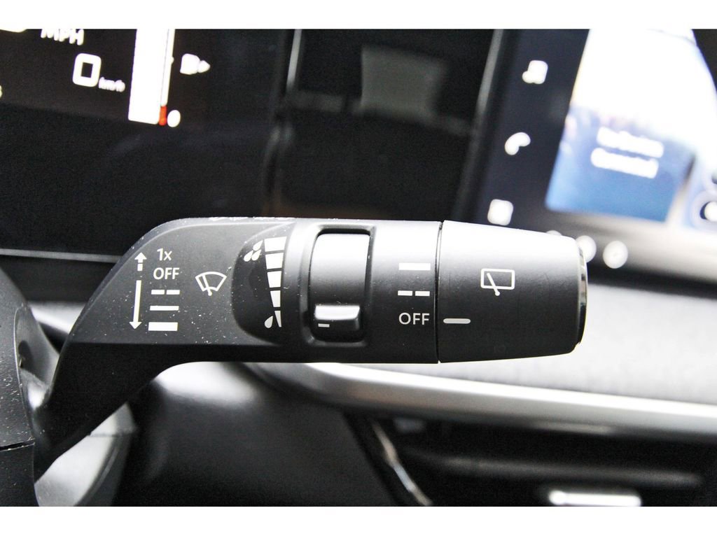 Used 2026 Nissan Kicks SV FWD image 16