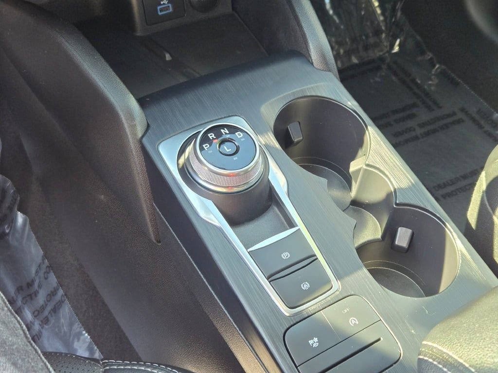 Used 2022 Ford Escape SEL w/ Technology Package image 29