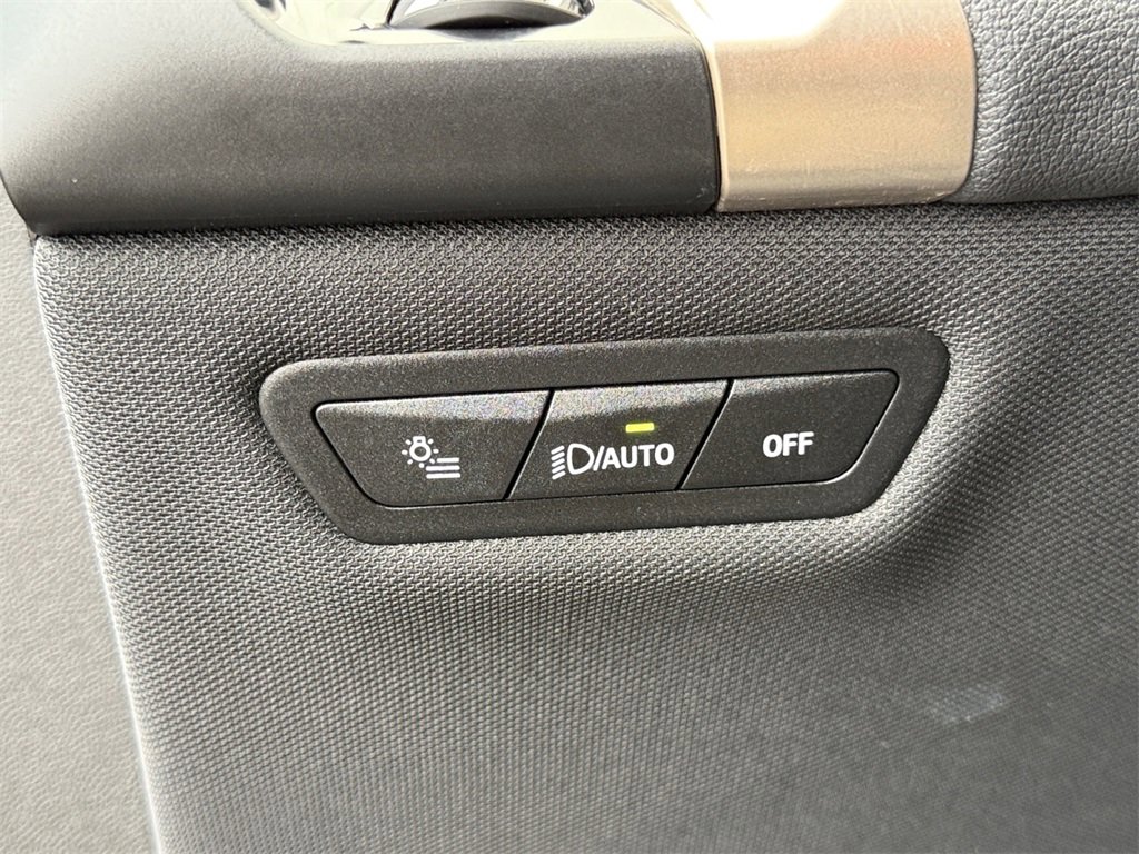 Used 2023 BMW iX xDrive50 w/ Ultimate Package 2 image 20