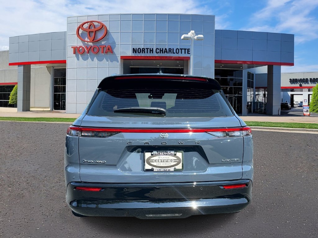 Used 2025 Toyota Crown Signia w/ Advanced Technology Package AWD/4WD image 7