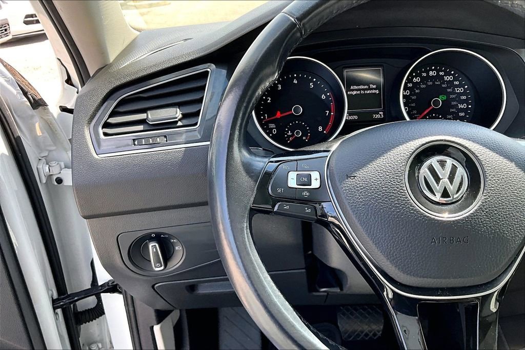 Used 2019 Volkswagen Tiguan SE w/ Panoramic Sunroof Package image 24
