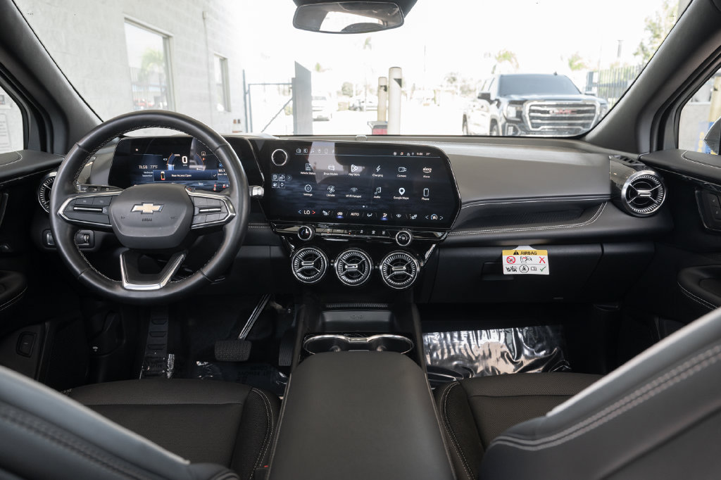 Used 2024 Chevrolet Blazer EV LT AWD/4WD image 19