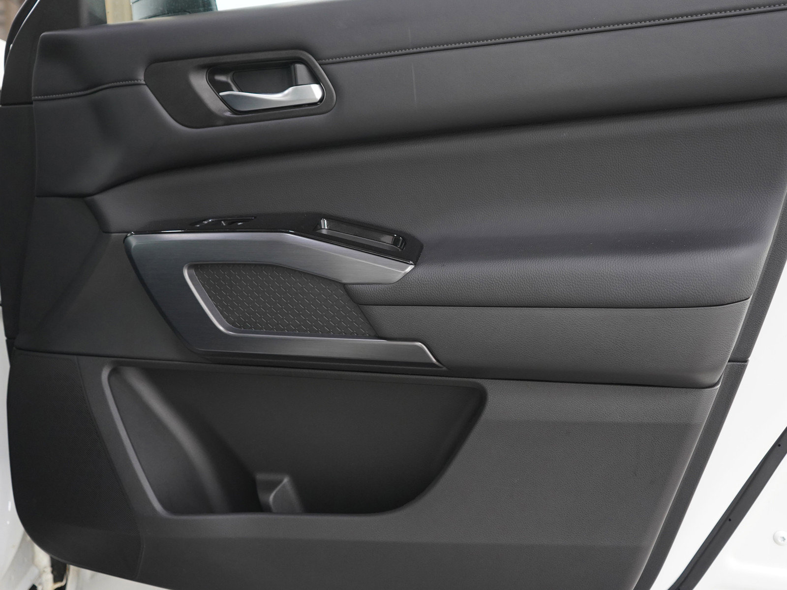 Used 2023 Nissan Pathfinder SL w/ SL Premium Package image 9