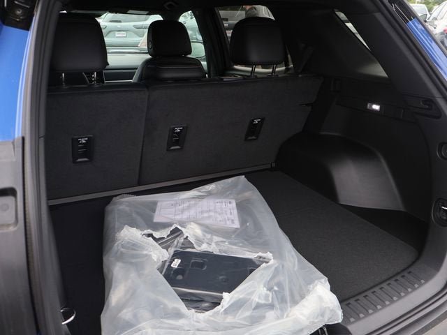 New 2026 GMC Terrain Elevation w/ Elevation Premium Package AWD/4WD image 9