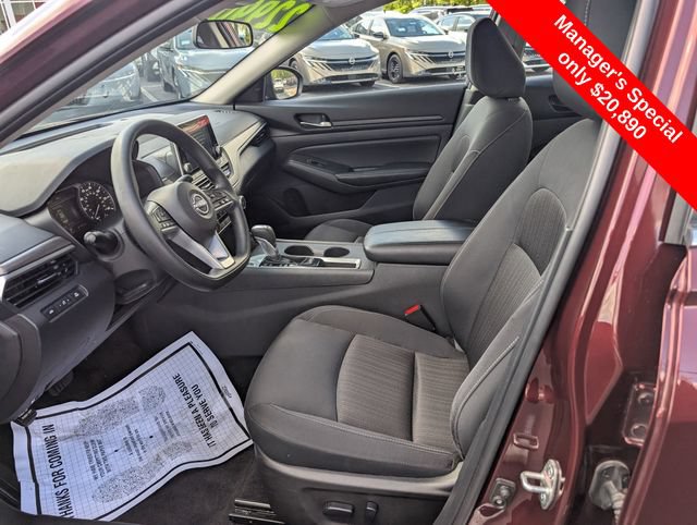 Certified 2025 Nissan Altima 2.5 SV FWD image 14