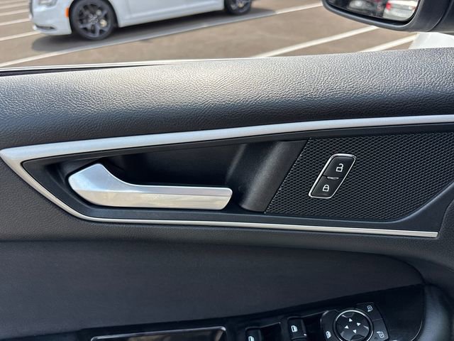 Used 2019 Ford Edge SEL image 15