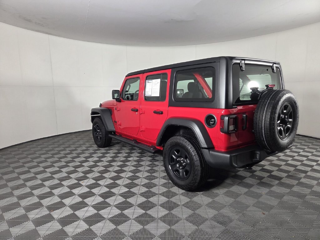 Used 2025 Jeep Wrangler Unlimited Sport AWD/4WD image 7