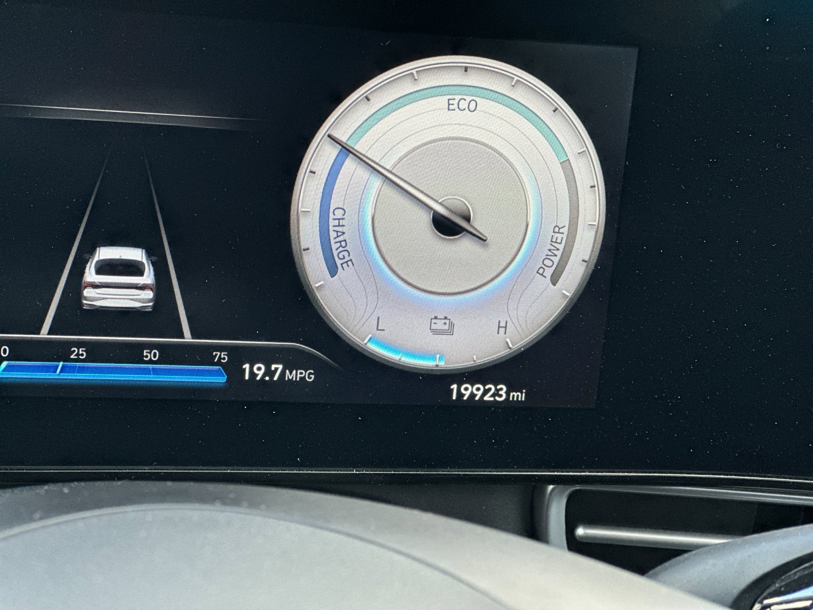 Used 2023 Hyundai Elantra Limited w/ Winter Weather Package image 25