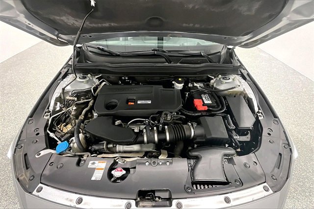 Used 2019 Honda Accord Touring image 31