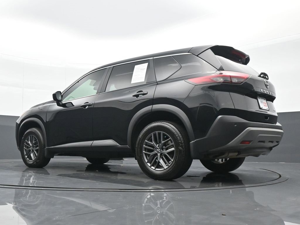 Used 2023 Nissan Rogue S image 19