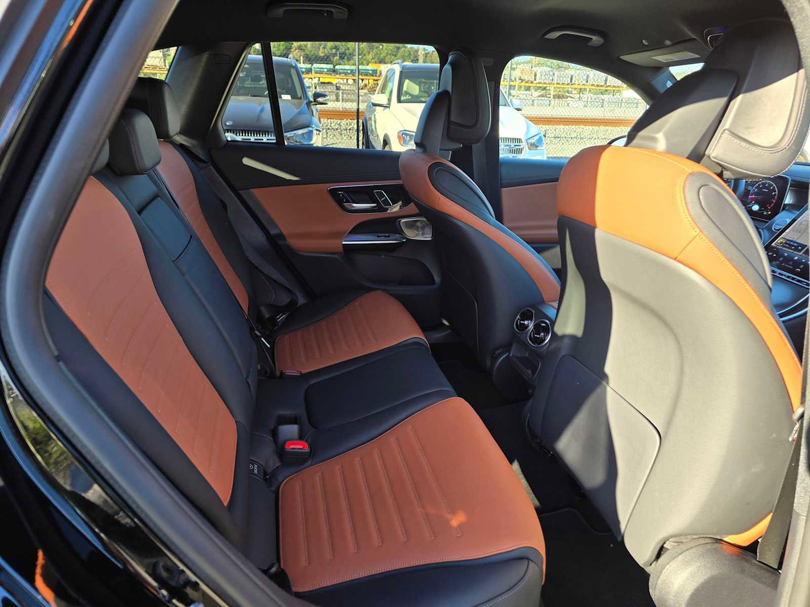 Used 2023 Mercedes-Benz GLC 300 4MATIC image 13