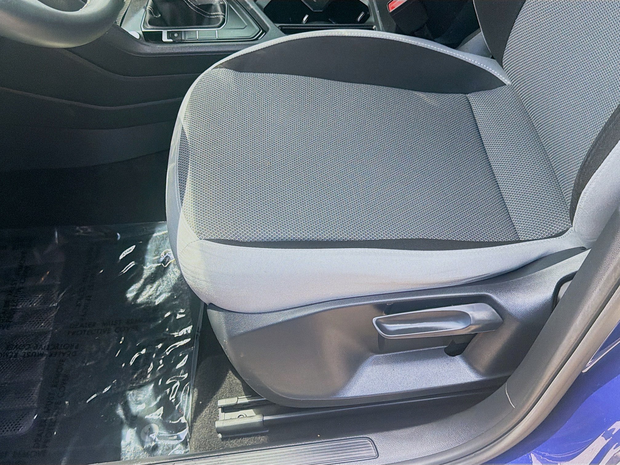 Certified 2024 Volkswagen Taos S FWD image 17