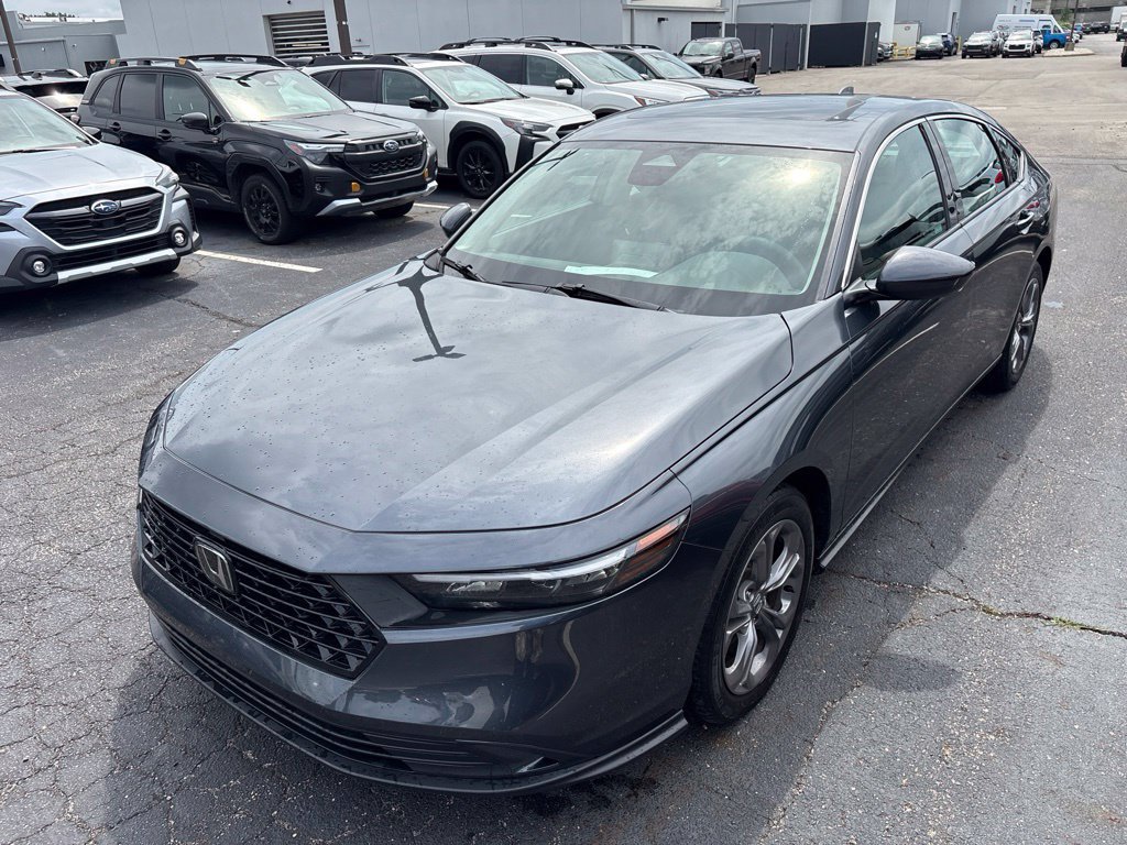 Used 2023 Honda Accord EX image 6