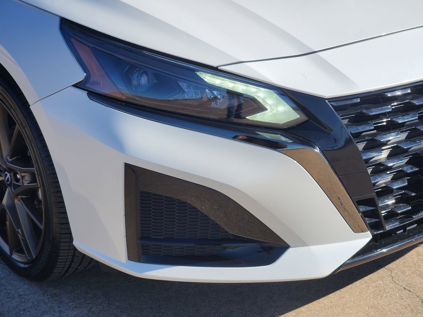 Used 2025 Nissan Altima 2.5 SR w/ SR Premium Package image 11