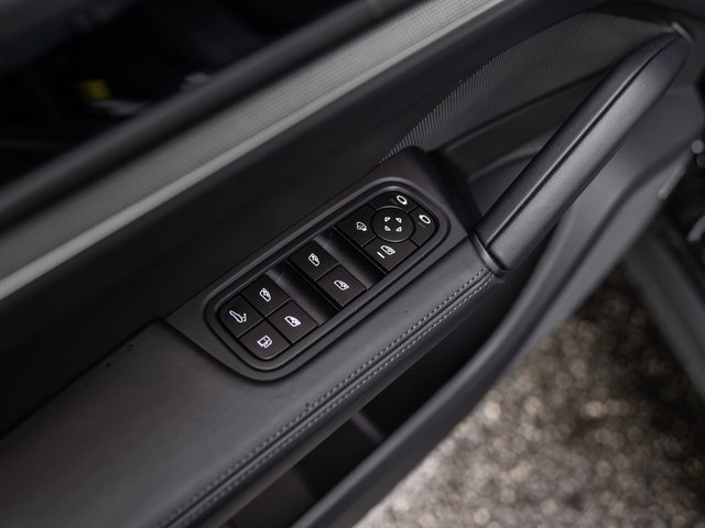 New 2026 Porsche Cayenne E-Hybrid image 38