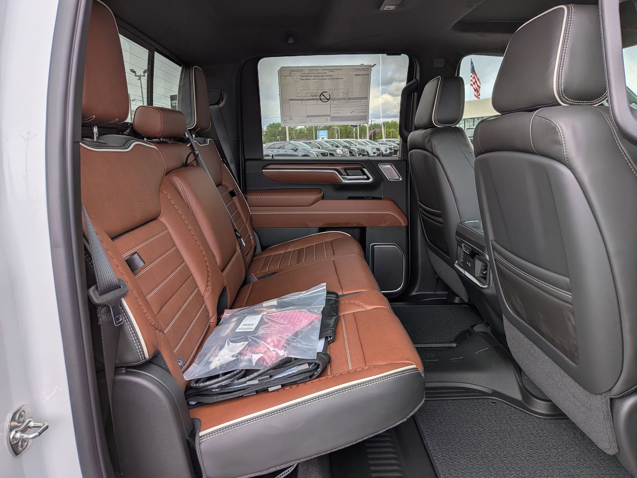 New 2026 GMC Sierra 3500 Denali Ultimate AWD/4WD image 27