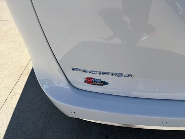 New 2027 Chrysler Pacifica Select FWD image 31