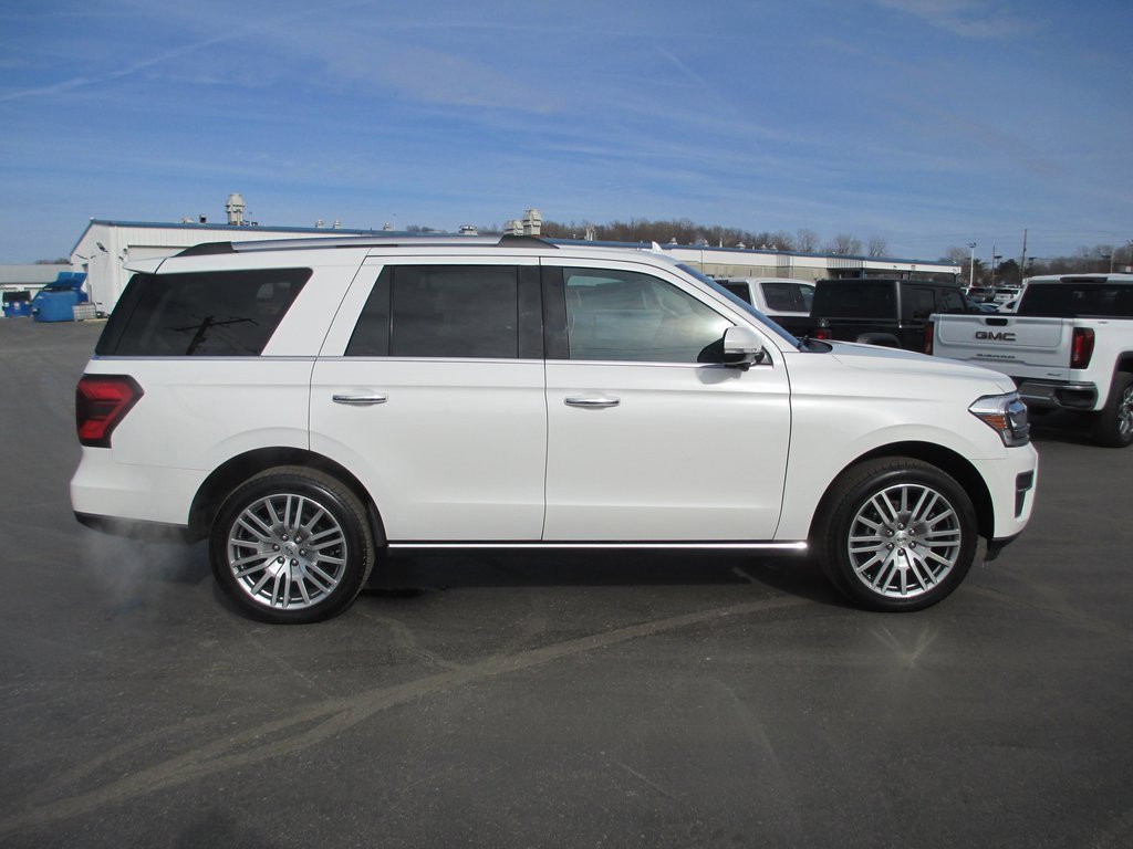 Used 2024 Ford Expedition Limited image 4