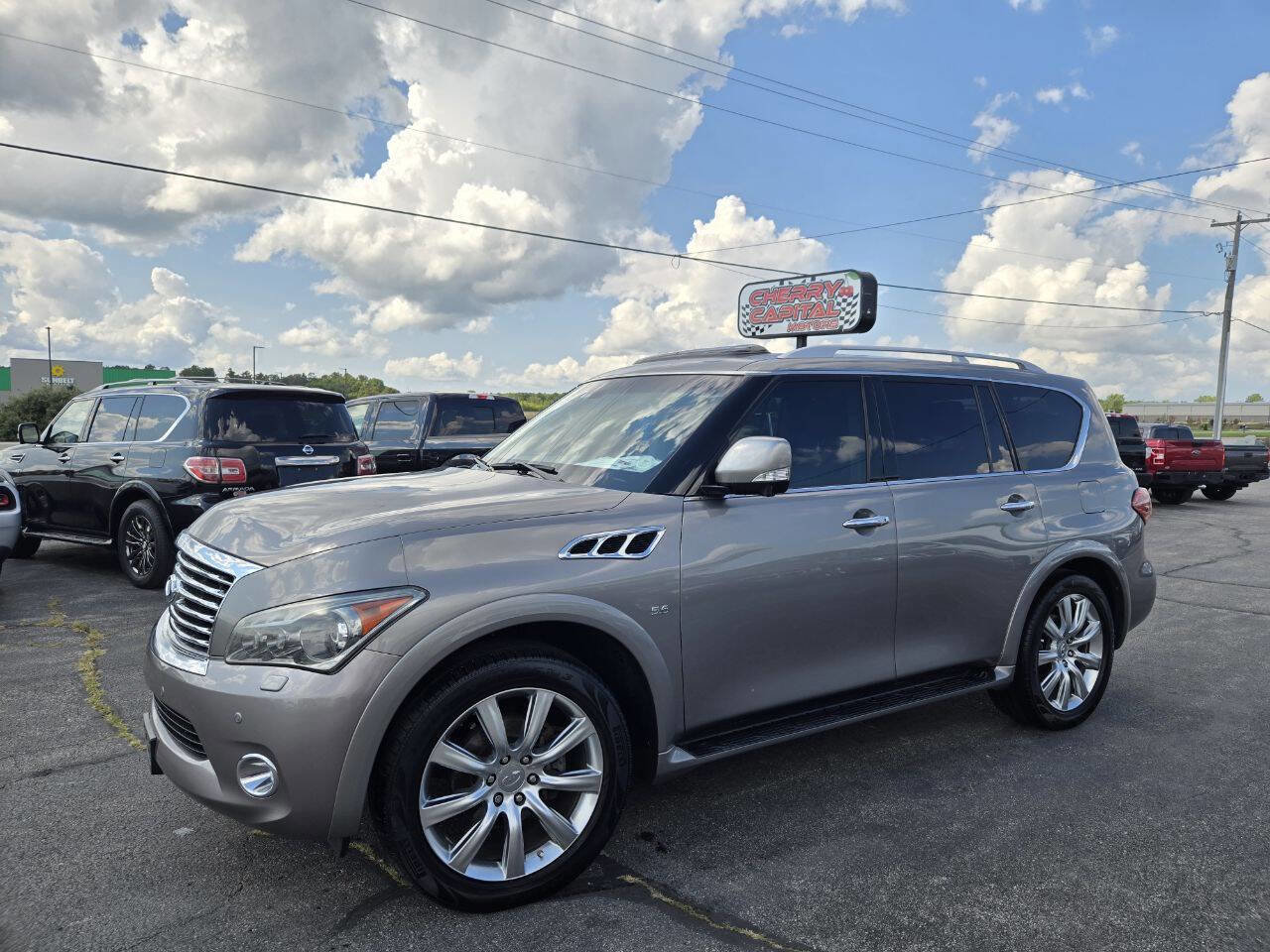 Used 2014 INFINITI QX80 4WD w/ Deluxe Touring Package image 31
