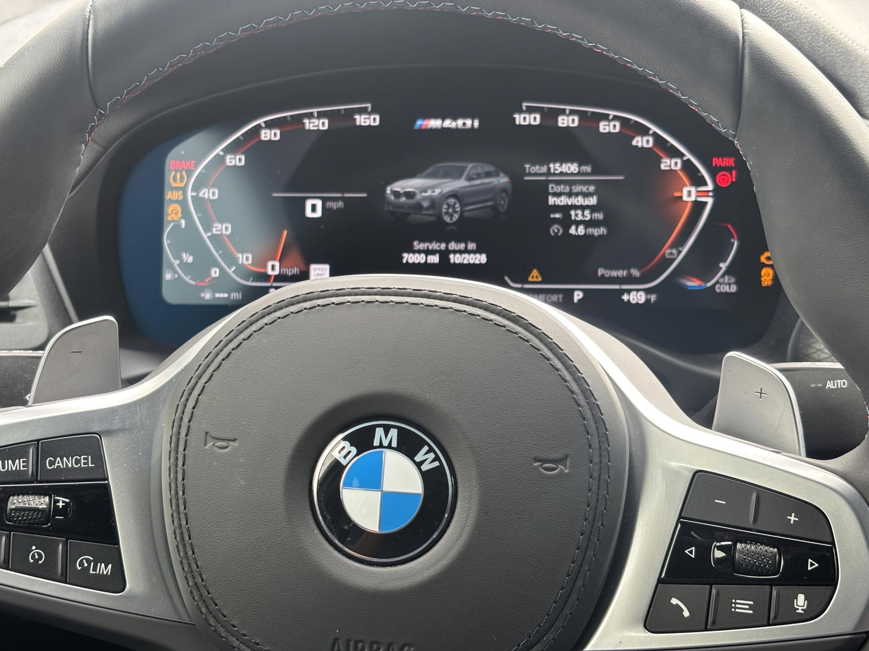 Used 2025 BMW X4 M40i w/ Premium Package image 10