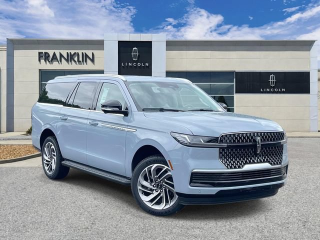 New 2026 Lincoln Navigator L Premier AWD/4WD image 1